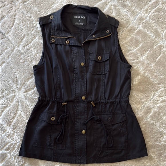 Women's Black Sleeveless Jacket - Picture 1 of 3